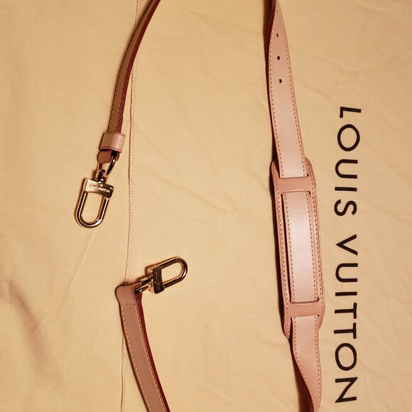 Louis Vuitton Keepall 55 Duffle Bag - Picture 14 of 16